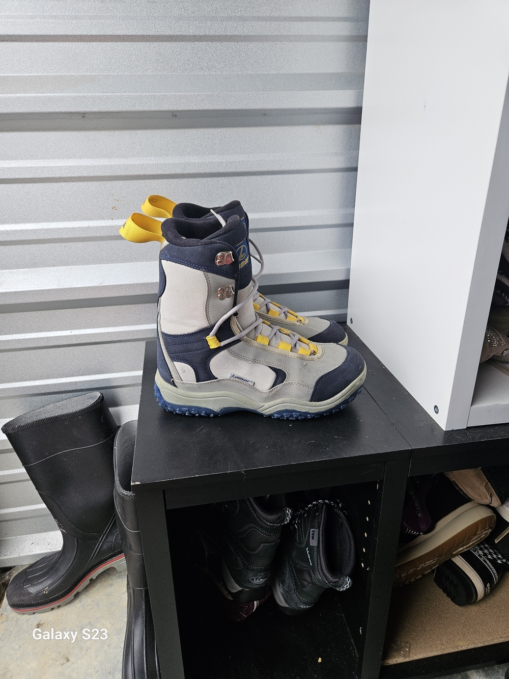 Lamar Delta Adult Linerless Snowboard Boots Men's Size 11 Gray Blue Yellow Winte